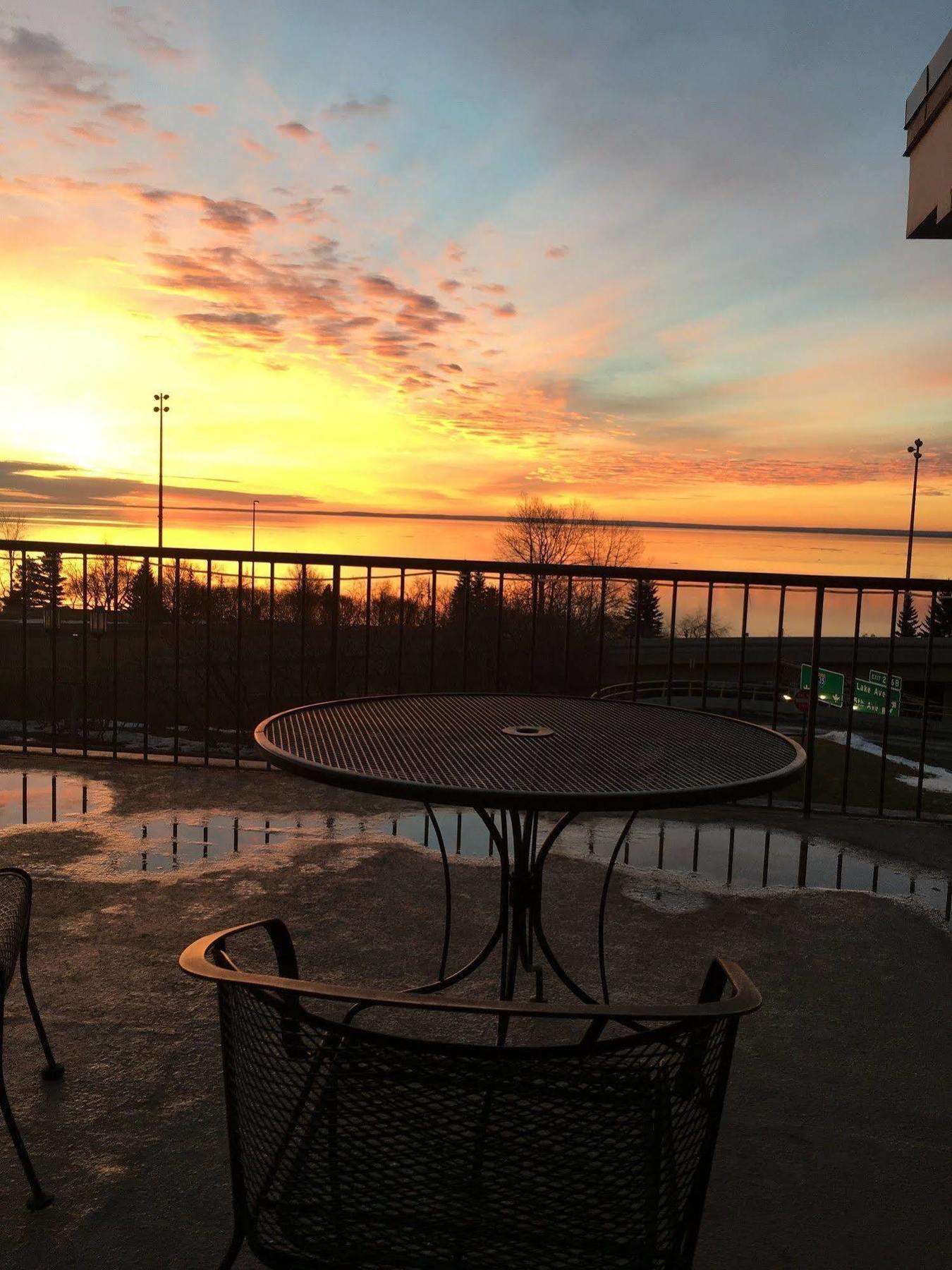Voyageur Lakewalk Inn Duluth Dış mekan fotoğraf